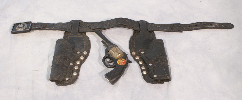 Appraisal: Lone Ranger double holster and pistol long