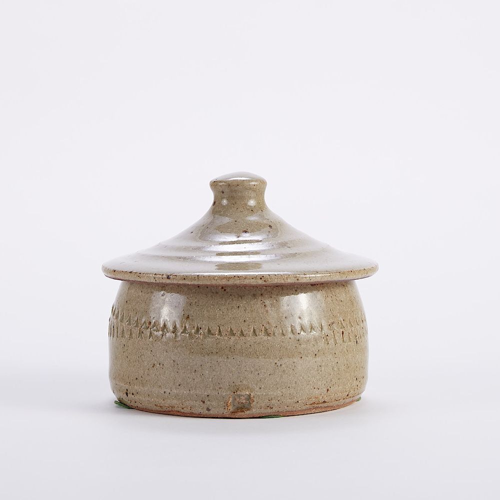 Appraisal: Warren MacKenzie Studio Pottery Lidded Box with I Warren MacKenzie