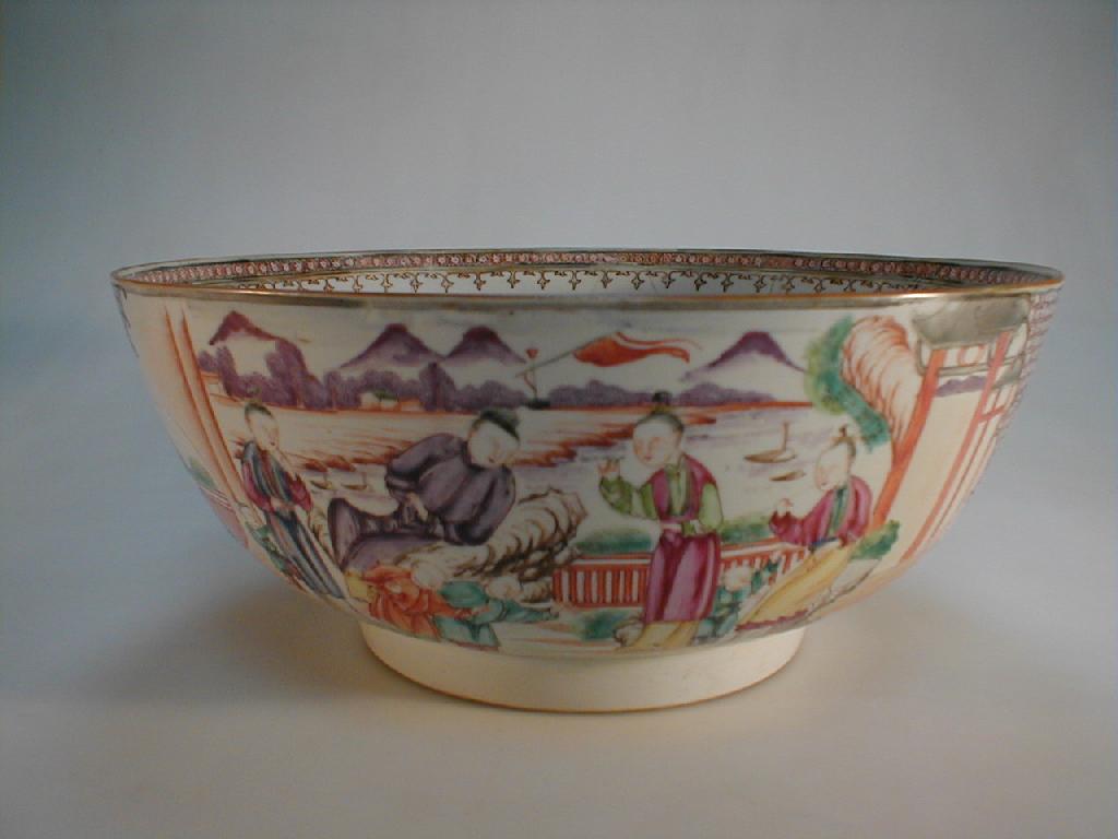 Appraisal: A Chinese famille rose circular bowl externally enamelled with two