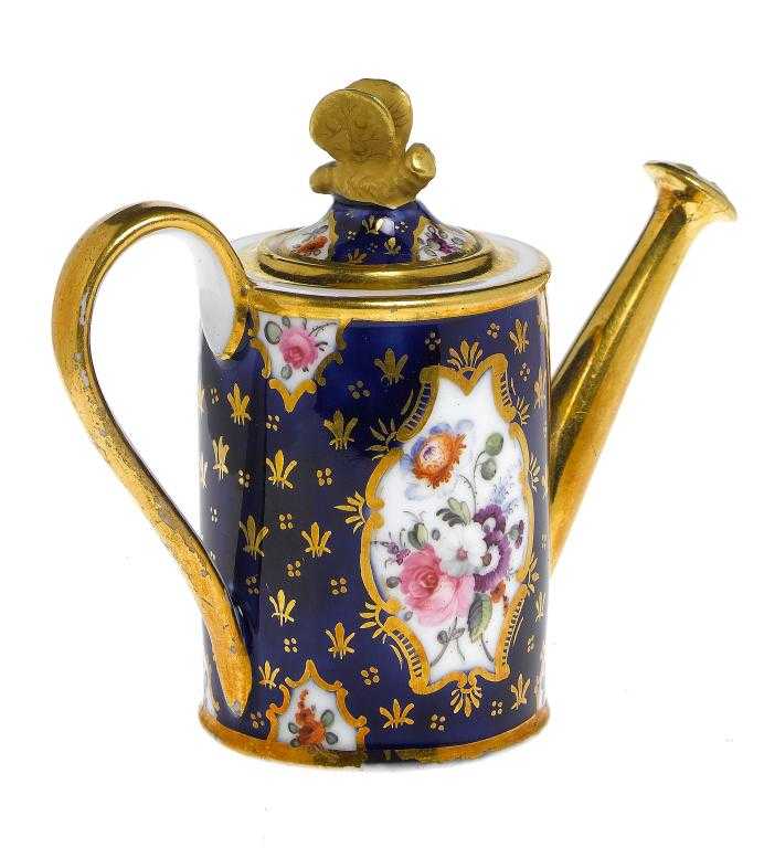 Appraisal: A DAVENPORT MINIATURE COBALT GROUND WATERING CAN AND COVER with