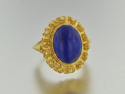 Appraisal: A Lapis and Gold Ring k yellow gold ring with