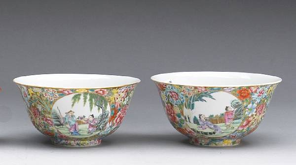 Appraisal: A pair of famille rose enameled porcelain bowls Qianlong Marks