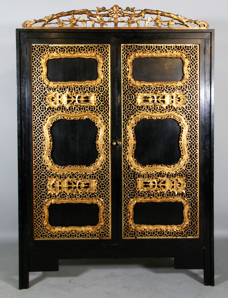 Appraisal: - Fine Carved Chinese Cabinet Fine carved Chinese cabinet with