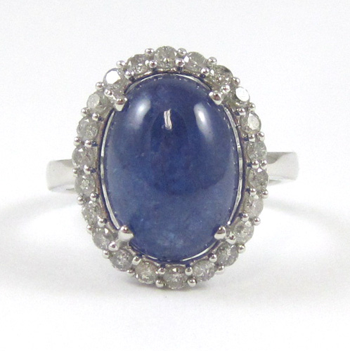 Appraisal: TANZANITE DIAMOND AND FOURTEEN KARAT GOLD RING The white gold