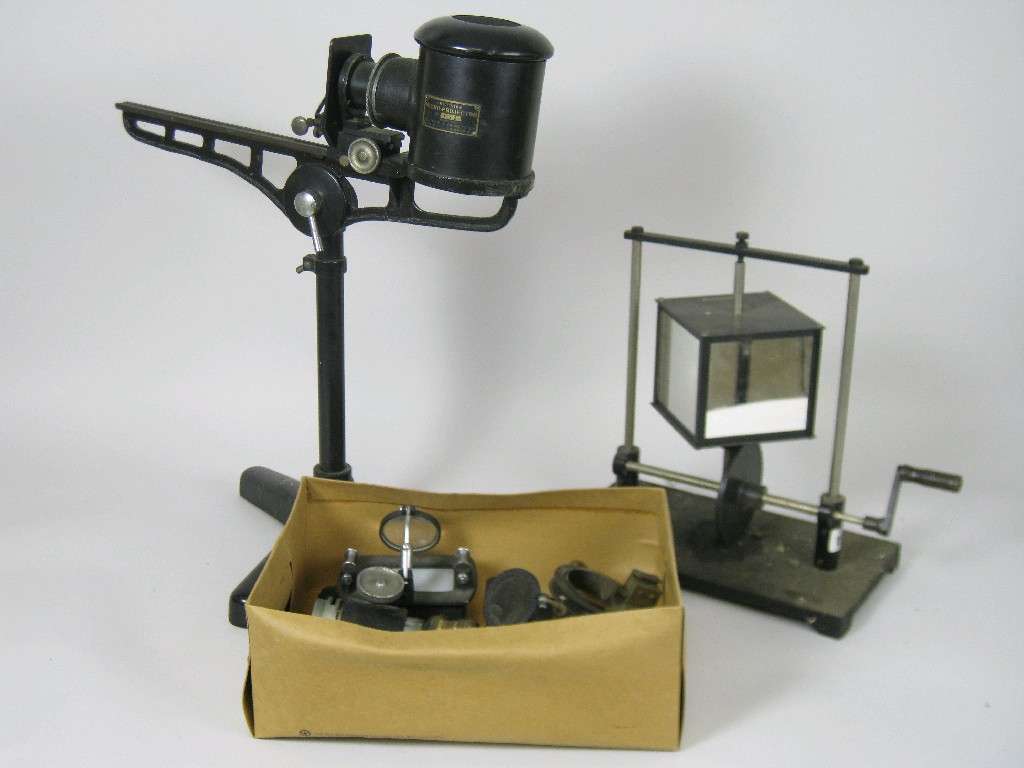 Appraisal: A Flatters and Garnett Micro Projector a Philip Harris Ltd