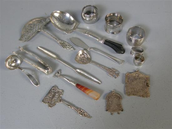 Appraisal: Various small continental items including a serving spoon five napkin