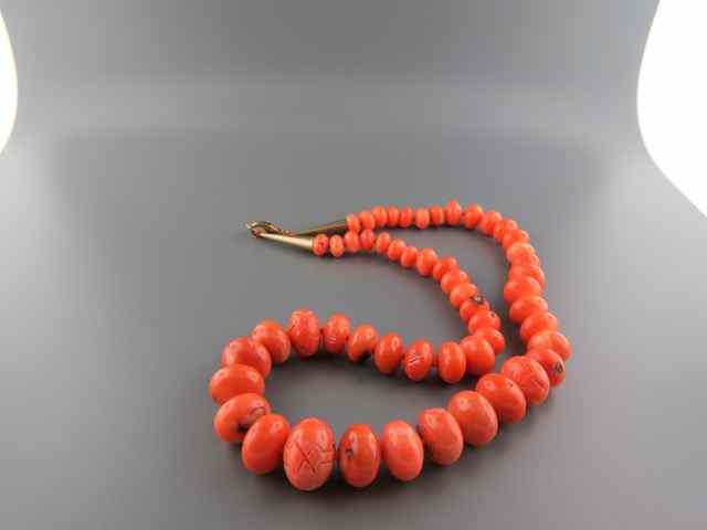 Appraisal: Coral Necklace graduated beads '' long