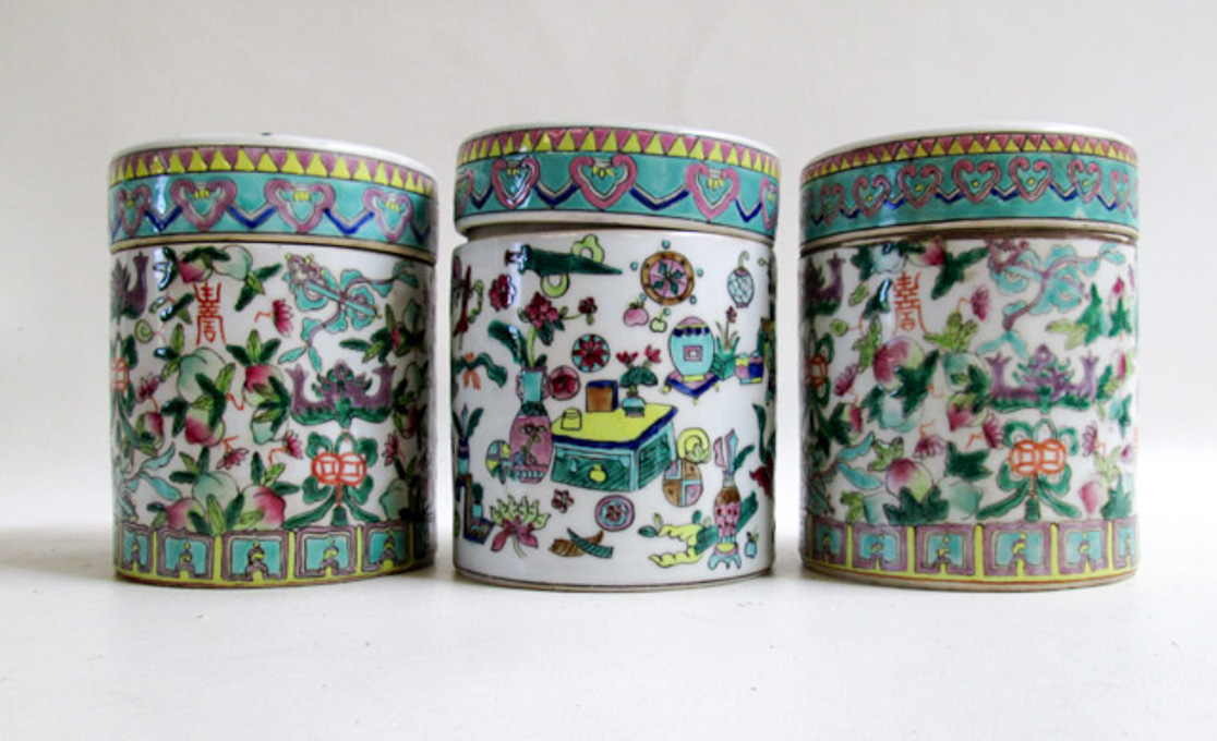 Appraisal: THREE CHINESE QING PORCELAIN TEA JARS with conforming lids and