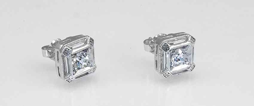 Appraisal: K WHITE GOLD DIAMOND STUD EARRINGS K white gold earrings