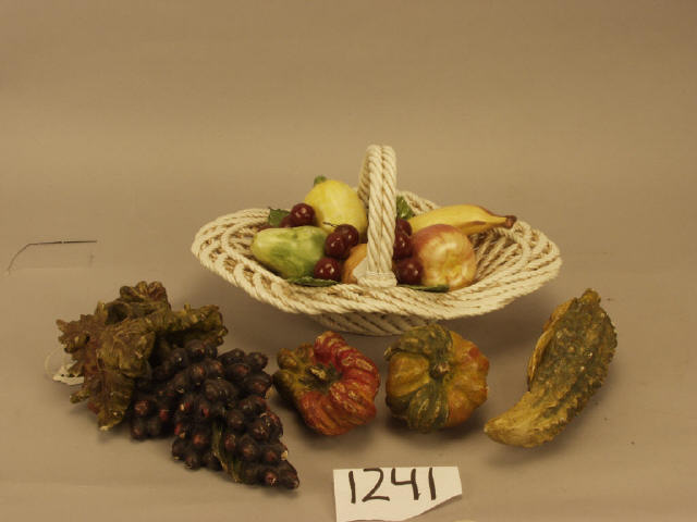 Appraisal: Early 's - Italian laced ceramic bowl with fruit and