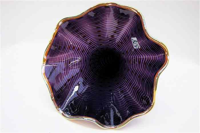 Appraisal: CONTEMPORARY ART GLASS in the form of a shell having