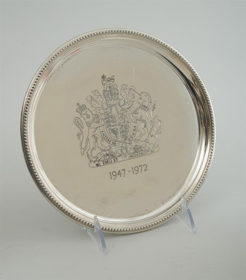 Appraisal: ELIZABETH II SILVER WEDDING ANNIVERSARY LIMITED EDITION COMMEMORATIVE SILVER SALVER