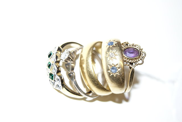 Appraisal: A CT GOLD WEDDING BAND grams a gypsy style ring