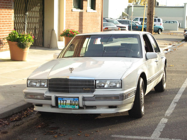 Appraisal: CADILLAC SEVILLE FOUR DOOR AUTOMOBILE liter V- PFI engine automatic