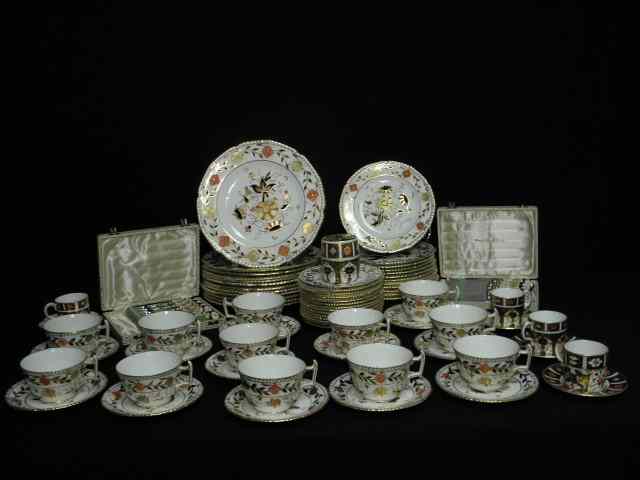 Appraisal: Royal Crown Derby porcelain dinnerware total pieces A combination of