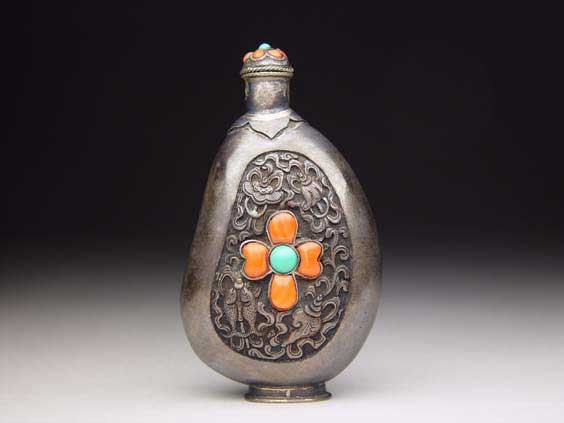 Appraisal: SILVER AND JADE SNUFF BOTTLE Sino-Tibetan snuff bottle of naturalistic