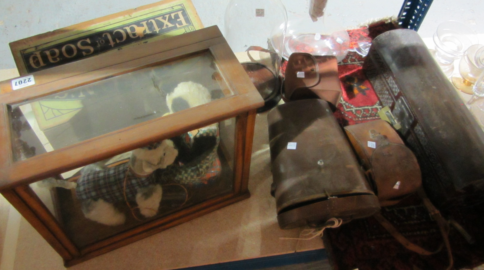 Appraisal: A quantity of mixed collectables including vintage boxing gloves toys