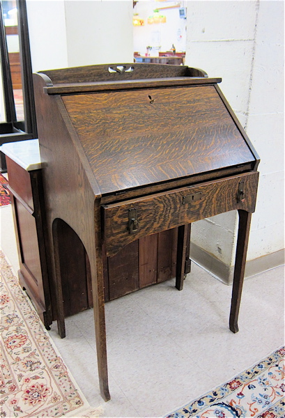 Appraisal: CRAFTSMAN STYLE OAK SLANT-FRONT WRITING DESK American or English early