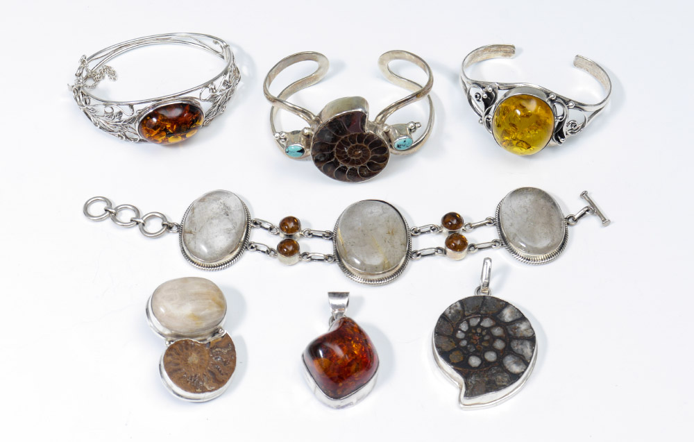 Appraisal: ESTATE LOT OF JEWELRY - STERLING SET WITH NATURE Amber