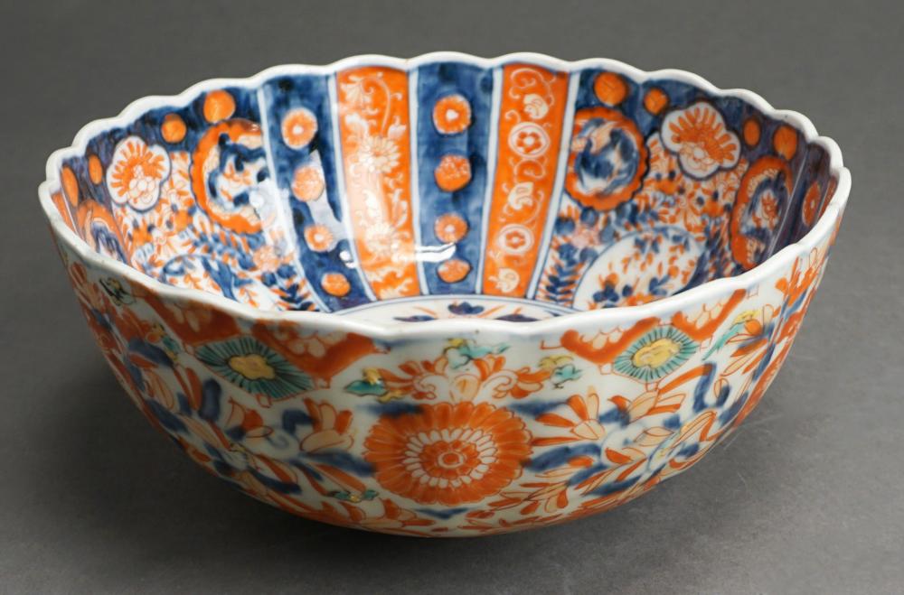 Appraisal: JAPANESE IMARI PORCELAIN SCALLOPED EDGE BOWL D IN CM Japanese