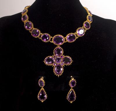 Appraisal: An early th Century amethyst necklace and matching ear pendants