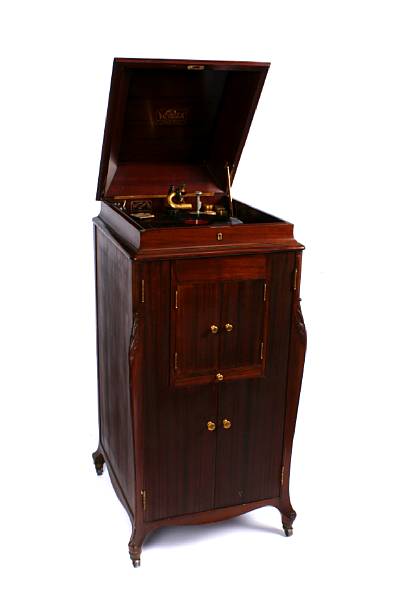 Appraisal: A Victrola model VV XVI in a mahogany case together