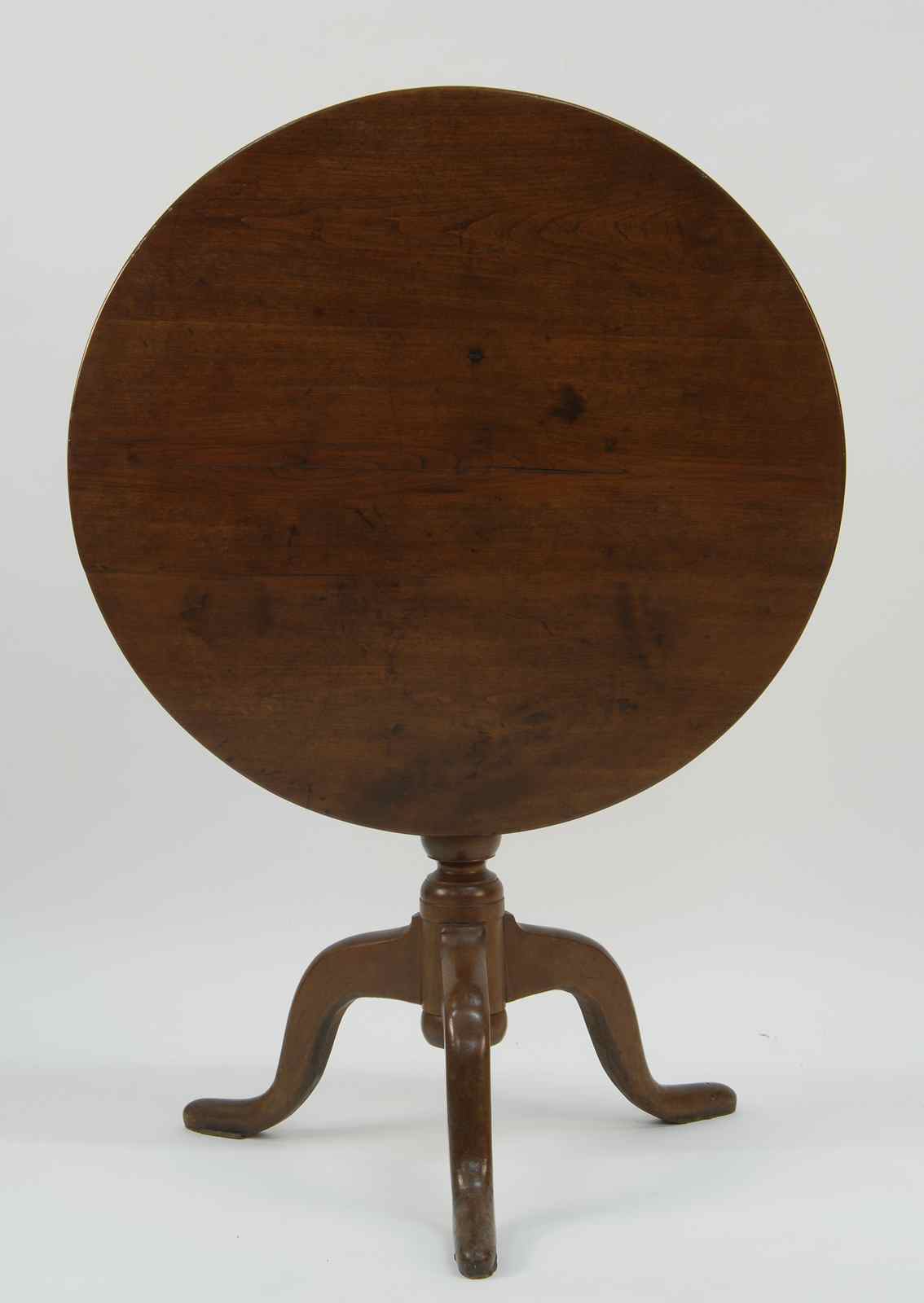 Appraisal: ANTIQUE AMERICAN QUEEN ANNE TILT-TOP TABLEPossibly Connecticut Circa In cherry