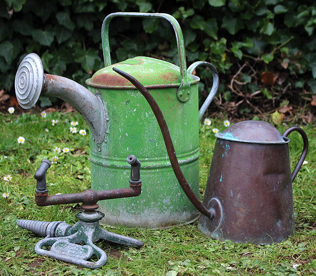 Appraisal: AN OLD TWO GALLON ZINC WATERING CAN cm in height