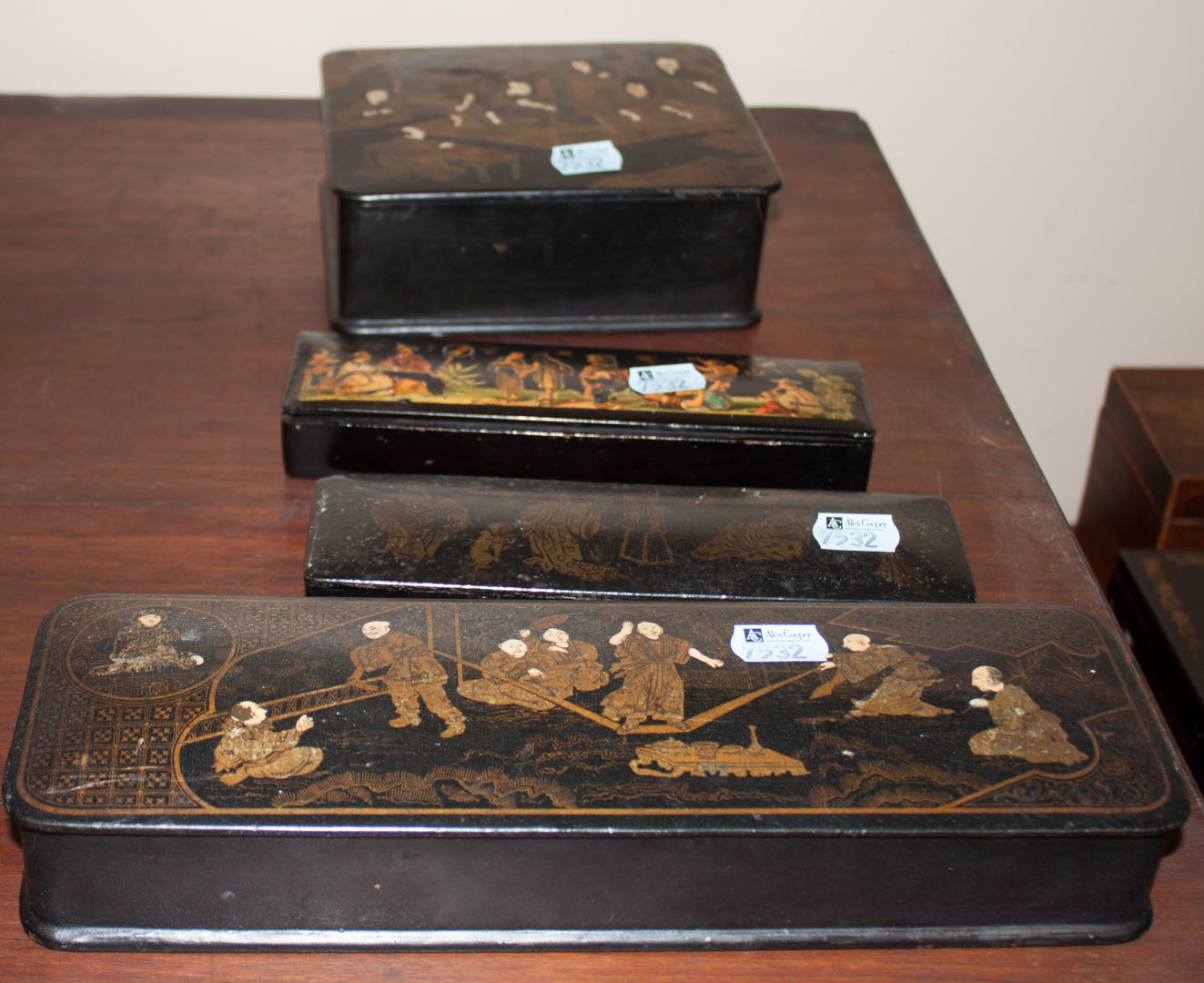 Appraisal: Four oriental lacquer boxes