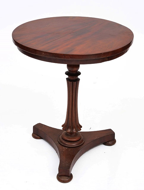 Appraisal: A VICTORIAN MAHOGANY CIRCULAR WINE TABLE on fluted tapering column