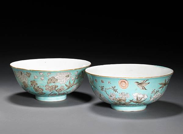 Appraisal: A pair of turquoise and grisaille enameled porcelain bowls Dayazhai