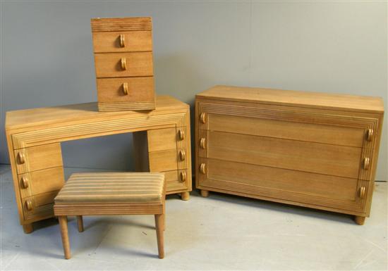 Appraisal: American Art Deco walnut bedroom suite comprising two single beds