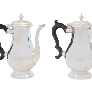 Appraisal: A George V Silver Coffee Pot and Chocolate Pot London