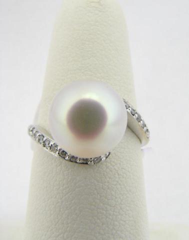 Appraisal: Lady's k Yellow Gold Akoya Pearl Bypass Ring