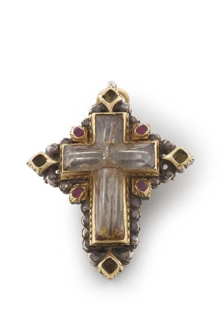 Appraisal: An antique multi-gem set reliquary of cross form the centre