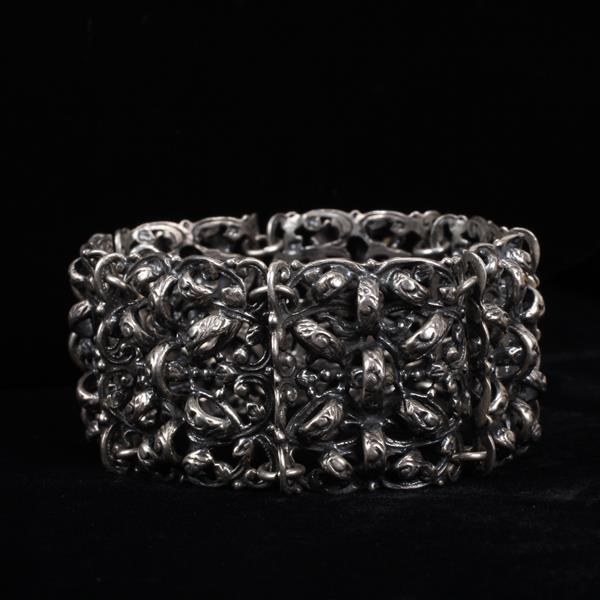 Appraisal: Napier Vintage Sterling Silver Repousse Linked Cuff Bracelet dwt widest