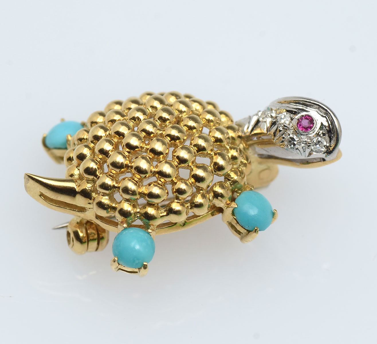 Appraisal: K TURTLE BROOCH K yellow gold turtle brooch with cabochon