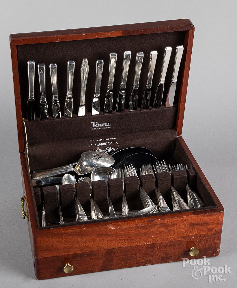 Appraisal: Assembled sterling silver flatware service Assembled sterling silver flatware service