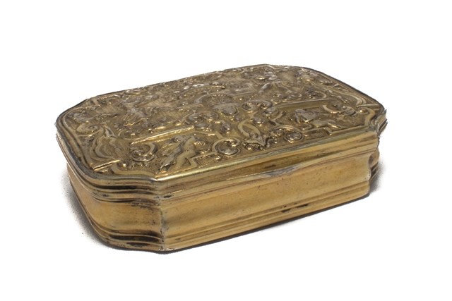 Appraisal: A silver gilt cut cornered shaped rectangular snuff box the