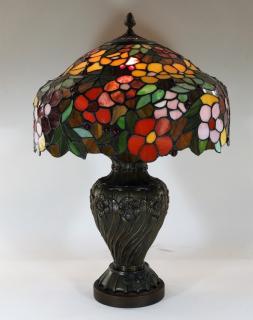 Appraisal: American Leaded Stained Glass Table Lamp UNITED STATES TH CENTURY