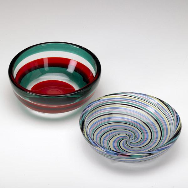 Appraisal: FULVIO BIANCONI VENINI Two low bowls one fasce orrizontale by