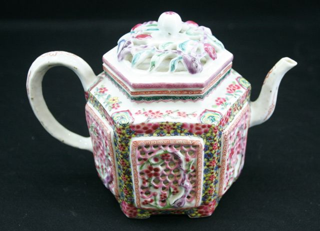 Appraisal: A Japanese famille verte hexagonal teapot