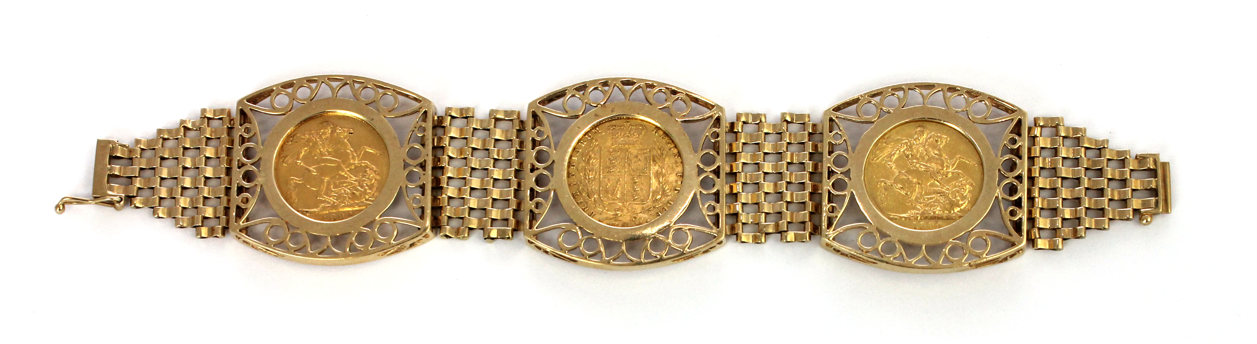 Appraisal: A ct gold gate link style bracelet mounted with three