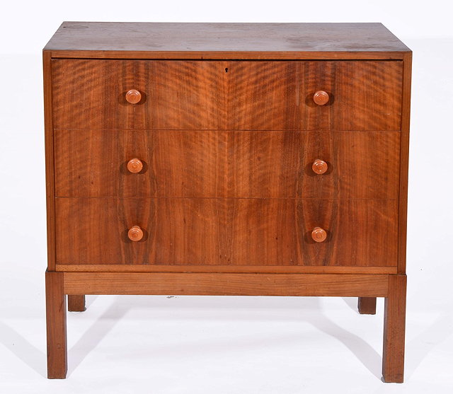 Appraisal: Gordon Russell British - 'Evenlode' chest of drawersfitted three drawers