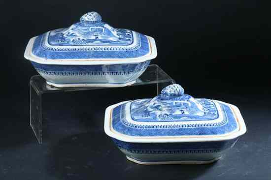 Appraisal: PAIR CHINESE NANKING BLUE AND WHITE PORCELAIN VEGETABLE DISHES AND