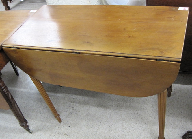 Appraisal: MAHOGANY DROP-LEAF PEMBROKE TABLE American th century having a rectangular