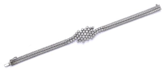 Appraisal: A DIAMOND AND GOLD BRACELET circa White gold g Classic