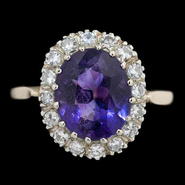 Appraisal: Amethyst Ring A classic K yellow gold and amethyst ring