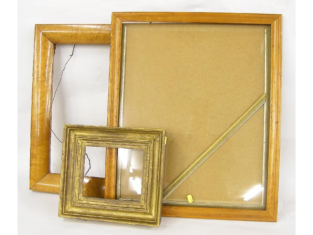 Appraisal: Attractive th century birdseye maple frame with x aperture a