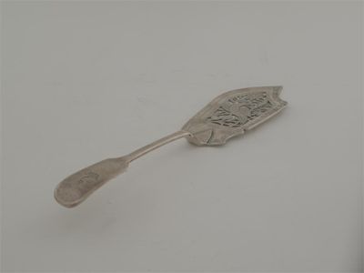 Appraisal: An early Victorian fiddle pattern fish slice the blade pierced